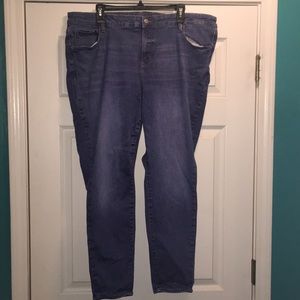 Old navy built in sculpt rockstar skinny jeans
